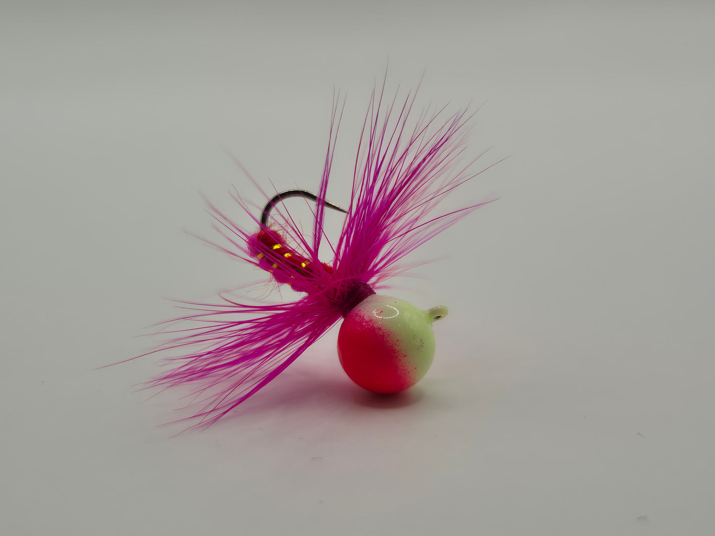 Hälsingemyskan Rosa kula med fluga 3,1gram