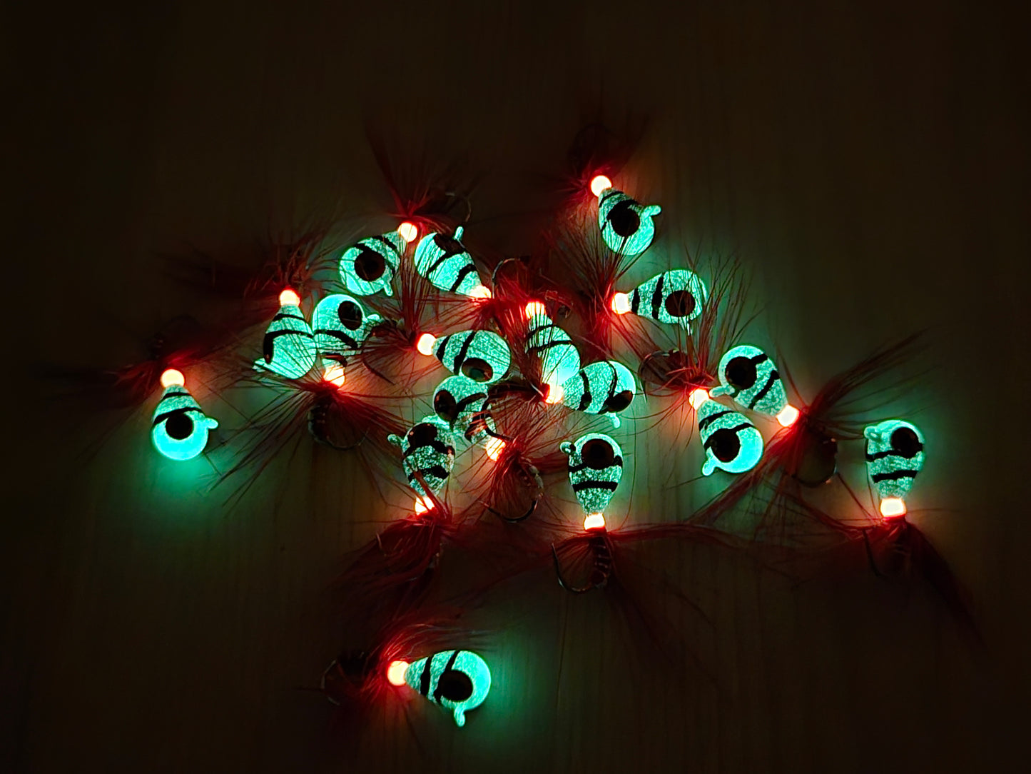 Hälsingemyskan Mört med röd fluga