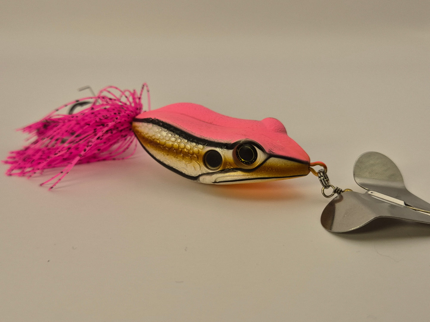 Killer Frog top water fishing bait buzzbait Pink colour